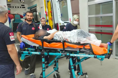 Sinir krizi geçiren kadın kendini bıçakladı
