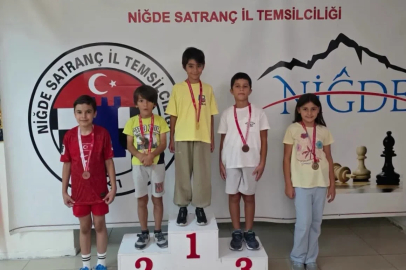 30 Ağustos Zafer Bayramı Satranç Turnuvası’nda şampiyonlar belli oldu
