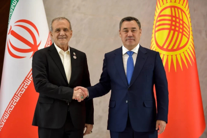 Caparov ve Pezeşkiyan bir araya geldi
