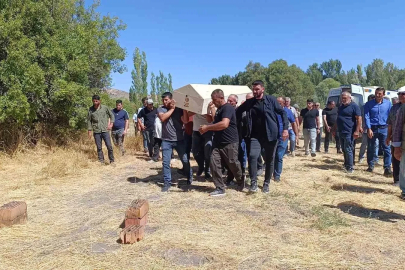 Muğla’da öldürülen genç kadın memleketi Malatya’da toprağa verildi
