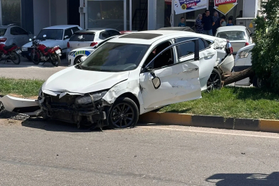 Gaziantep’te otomobil ile beton mikseri çarpıştı: 4 yaralı
