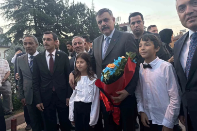 İçişleri Bakanı Çiftçi, 28 yıl önce görev yaptığı ilçeyi ziyaret etti
