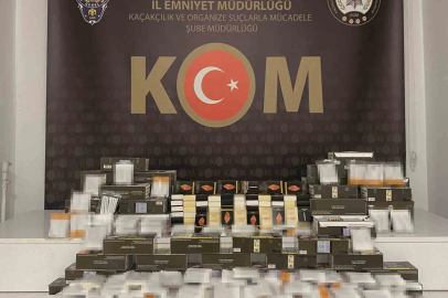 İzmit’te 21 bin 500 adet doldurulmuş makaron ele geçirildi
