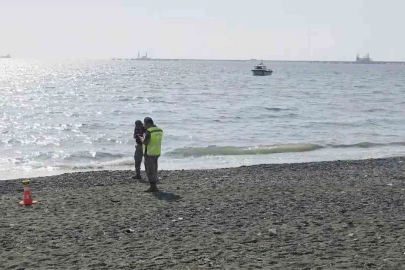 Vatandaşların Akdeniz’de ceset gördük ihbarı ekipleri harekete geçirdi
