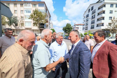 Büyükakın, Karamürsel’de vatandaşların taleplerini dinledi
