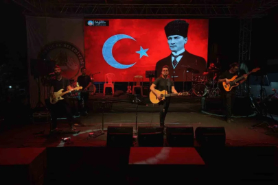 Kuyucak’ta kurtuluş coşkusu konserlerle taçlandı
