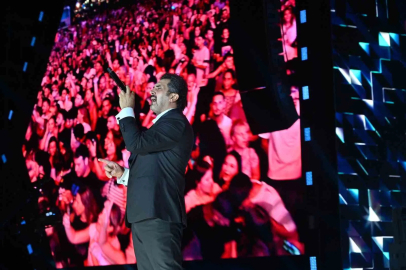 Çanakkale Kültür Yolu Festivali’nin müzik maratonu Bayhan’la son buldu

