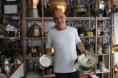 Yılların eskittiği bakırlar 45 yıllık ustanın ellerinde parlıyor
