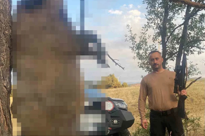 Akdağmadeni’nde yaklaşık yarım tonluk dev yaban domuzu öldürüldü
