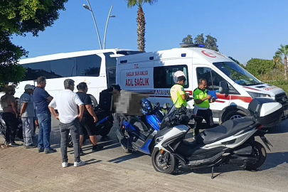 Manavgat’ta zincirleme kaza: Motosiklet sürücüleri yaralandı
