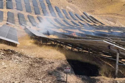 Kurtalan’da güneş enerjisi panellerinde yangın
