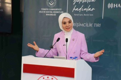 Bakan Göktaş, Hakkari’de kadınlarla buluştu
