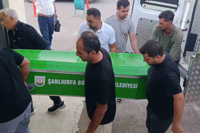 Şanlıurfa’daki kazada hayatını kaybeden 4 kişinin cenazeleri Adli Tıp Kurumuna getirildi
