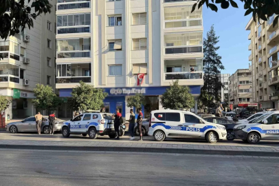 İzmir’de bankada hareketli dakikalar: Soygun girişimi iddiası polisi alarma geçirdi

