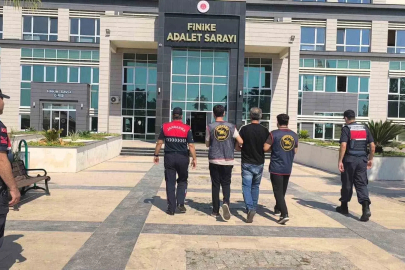 Hırsızlık suçundan 25 yıl 9 ay hapis cezası bulunan hükümlü yakalandı
