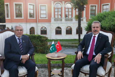 Bakan Fidan, Pakistanlı mevkidaşı Dar ile telefonda görüştü

