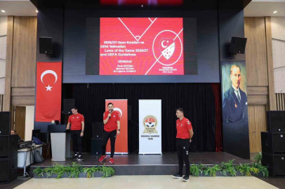 Merkezefendi’de futbolun yeni sezon kuralları konuşuldu
