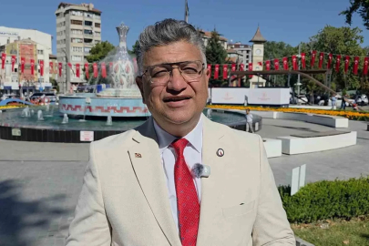 Rektör Kızıltoprak: "Yaşayan Miras Şöleni, Kütahya’nın köklü kültürel mirasını şehir meydanlarına taşımıştır"
