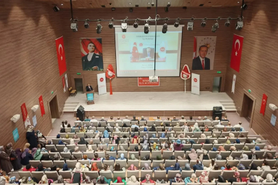 Kırıkhan’da "Peygamberimiz ve Güzel Ahlak" konferansı düzenlendi

