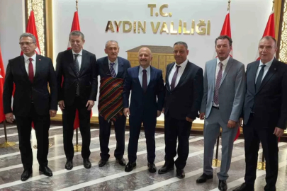 İlin Ahisi’ne ödülünü Aydın Valisi Varol verdi
