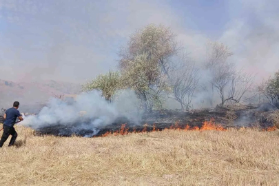 Saraykent’te 150 dönüm arazi yandı
