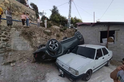 Mahalleliyi korkutan yokuşta 3 ayda 2 araç evin bahçesine uçtu
