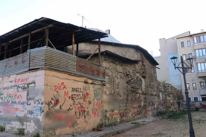 Üç asırlık tarihi hamam, on yılda çürümeye terk edildi
