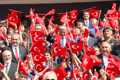 Afyonkarahisar’da 142 bin 535 öğrenci ders başı yaptı
