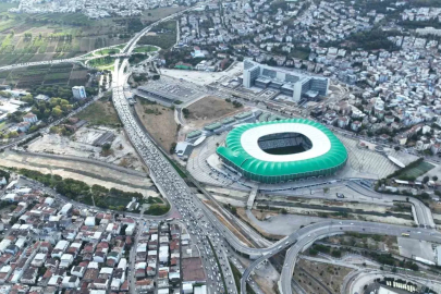 Bursa’da okullar açıldı, korkulan trafik yoğunluğu oluşmadı
