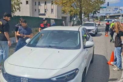 Kadıköy’de okul çevrelerinde güvenlik uygulaması gerçekleştirildi
