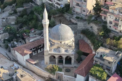 Depremde hasar alan 5 cami yeniden ibadete açılıyor
