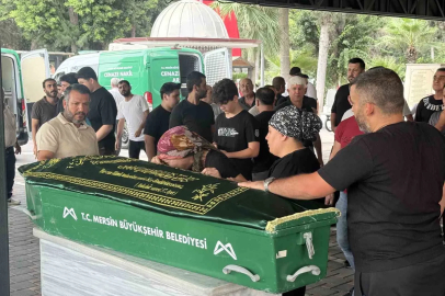Girdiği kanalda hayatını kaybeden çocuk son yolculuğuna uğurlandı
