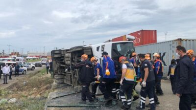 Bursa’da işçi servisi yan yattı: 1 ölü, 20 yaralı