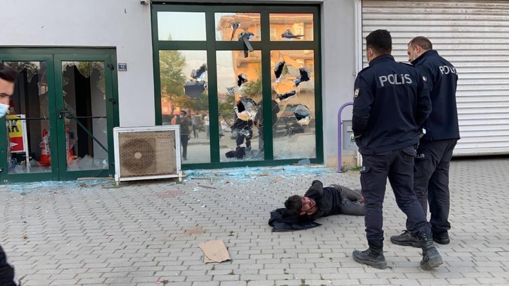 Bursa’da pazar yeri saldırganı etkisiz hale getirildi