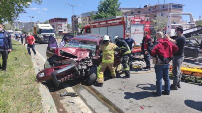 Bursa’da feci kaza! 2 aracı biçti ağır yaralandı