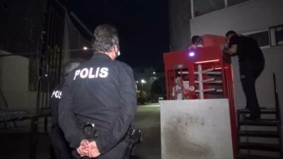 Bursa’da tuvaletin kapısında kilitli kaldı