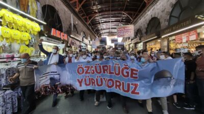 Bursa’da binlerce kişi Filistin için yürüdü