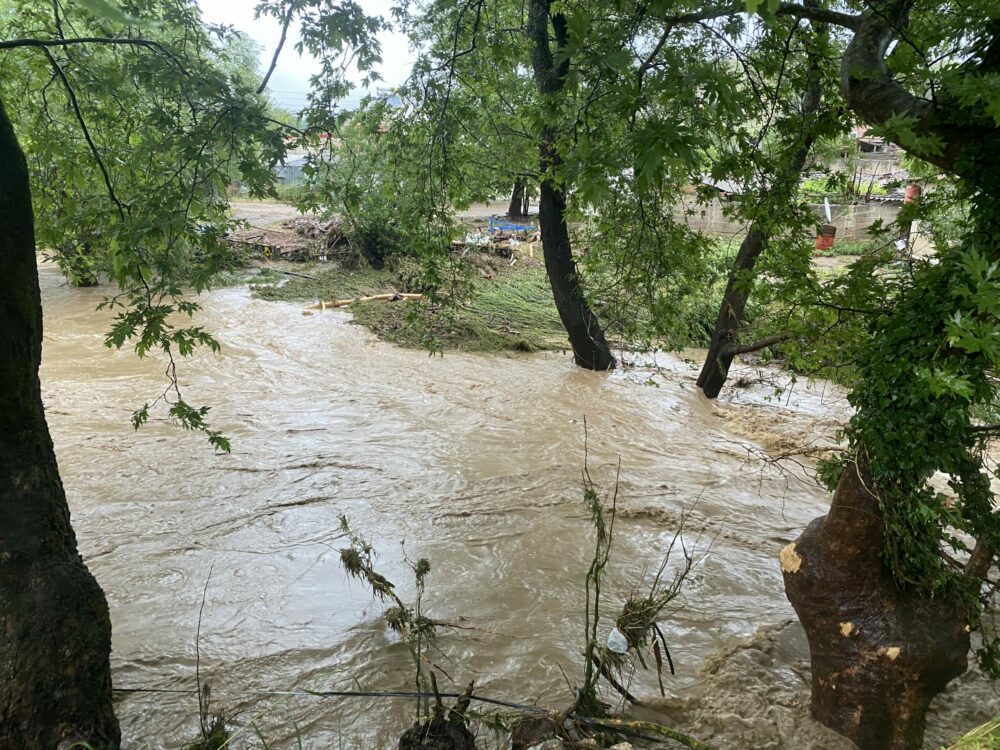 Bursa’daki sel felaketinden 200 mevsimlik işçi canını son anda kurtardı