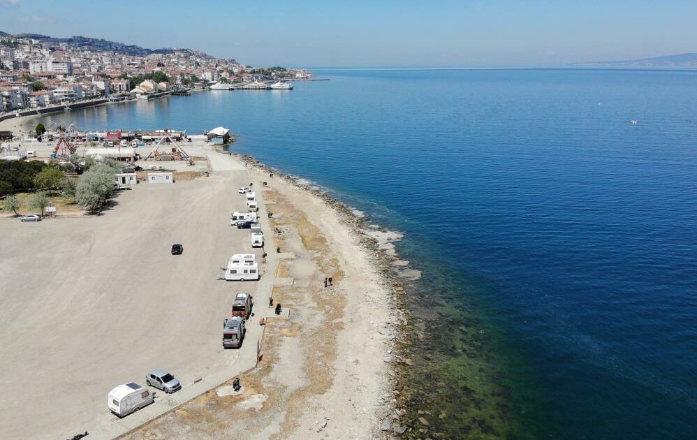Bursa’da denize sıfır karavan keyfi
