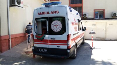 Bursa’da yaralıya müdahale eden 112 ekibine taşlı saldırı