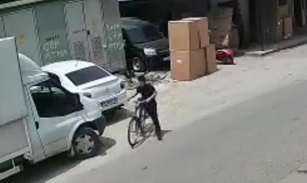 Eski bisiklet ile geldi, yeni bisikleti çalıp gitti