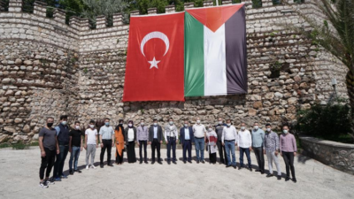 Bursa Kestel Filistin bayraklarıyla donatıldı