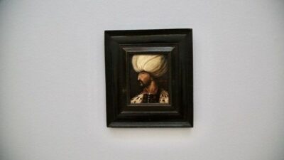 Kanuni Sultan Süleyman portresi İBB’ye bağışlandı