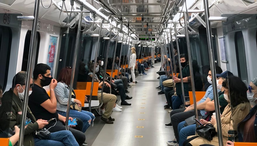 Taksim metro istasyonu kapatıldı