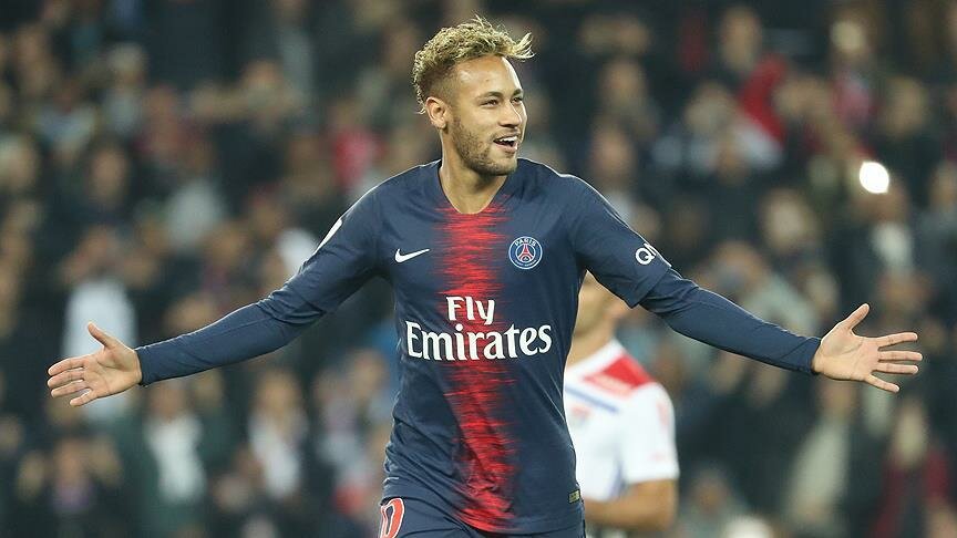 Neymar PSG ile sözleşmesini uzattı Neymar PSG ile sözleşmesini uzattı
