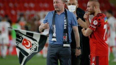Sergen Yalçın’dan Beşiktaş yönetimine ‘bir yıllık’ talep