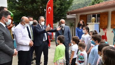 Bursa’da köy okulunda bayram havası!