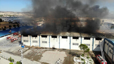Nevresim fabrikasındaki yangın 8 saat sonra söndürüldü