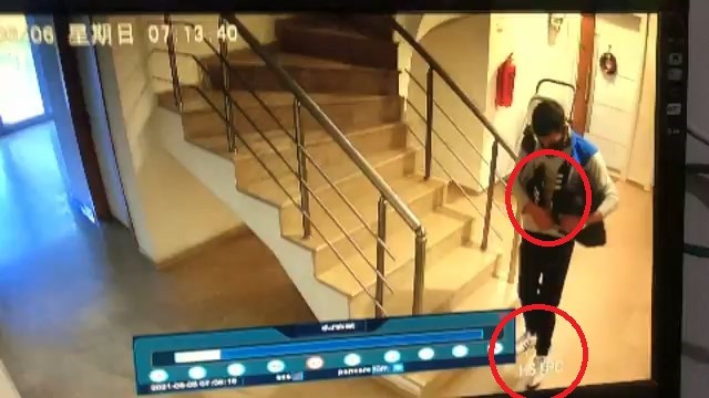 Bursa’da çaldığı ayakkabıların bir çiftini giydi, diğerini cebine soktu Bursa’da çaldığı ayakkabıların bir çiftini giydi, diğerini cebine soktu