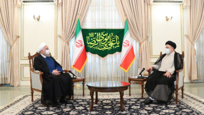 Ruhani’den yeni cumhurbaşkanı Reisi’ye ziyaret